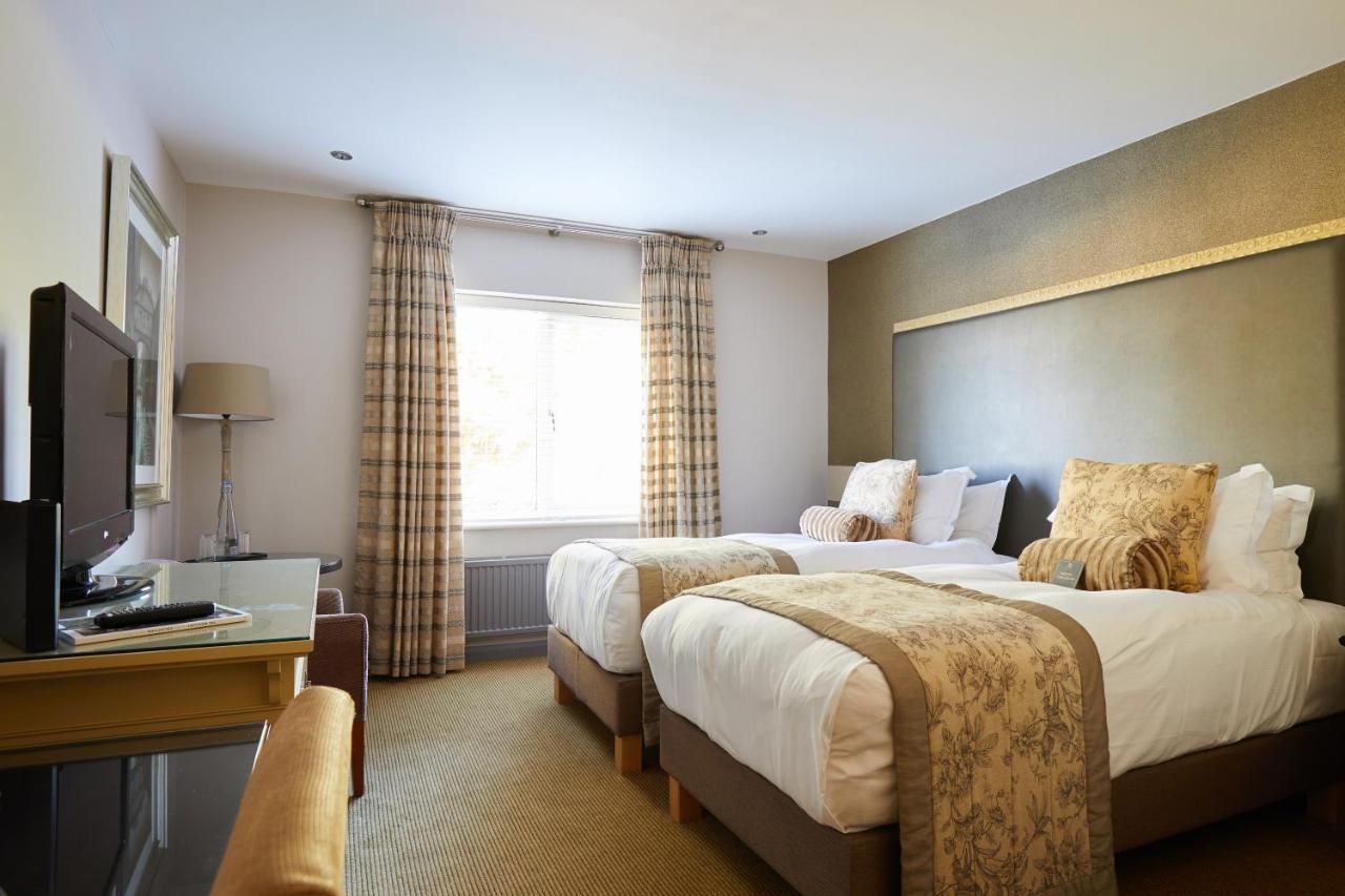 Worldhotels Distinctive Woughton House Hotel Milton Keynes Esterno foto