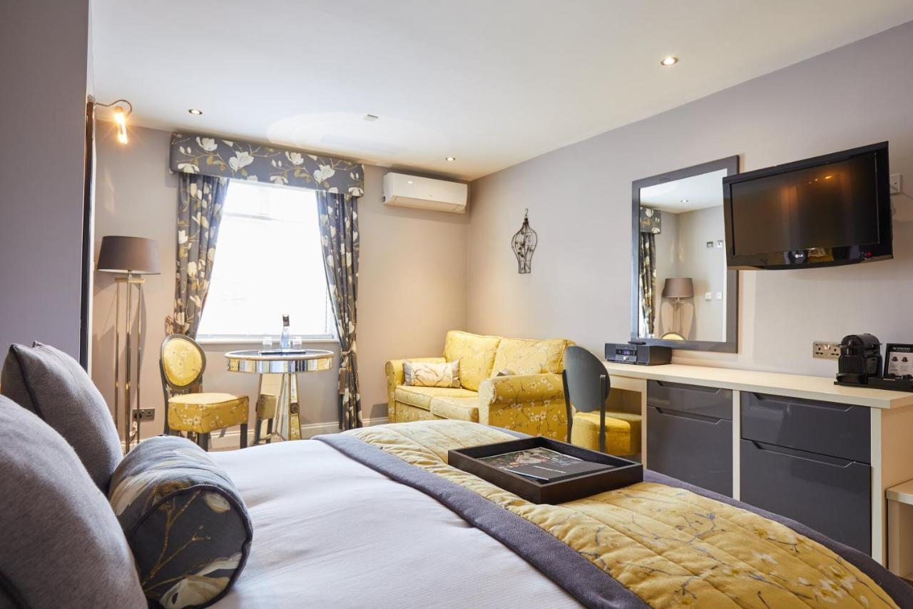 Worldhotels Distinctive Woughton House Hotel Milton Keynes Esterno foto
