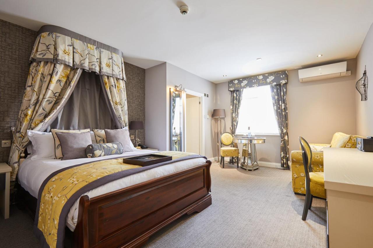Worldhotels Distinctive Woughton House Hotel Milton Keynes Esterno foto