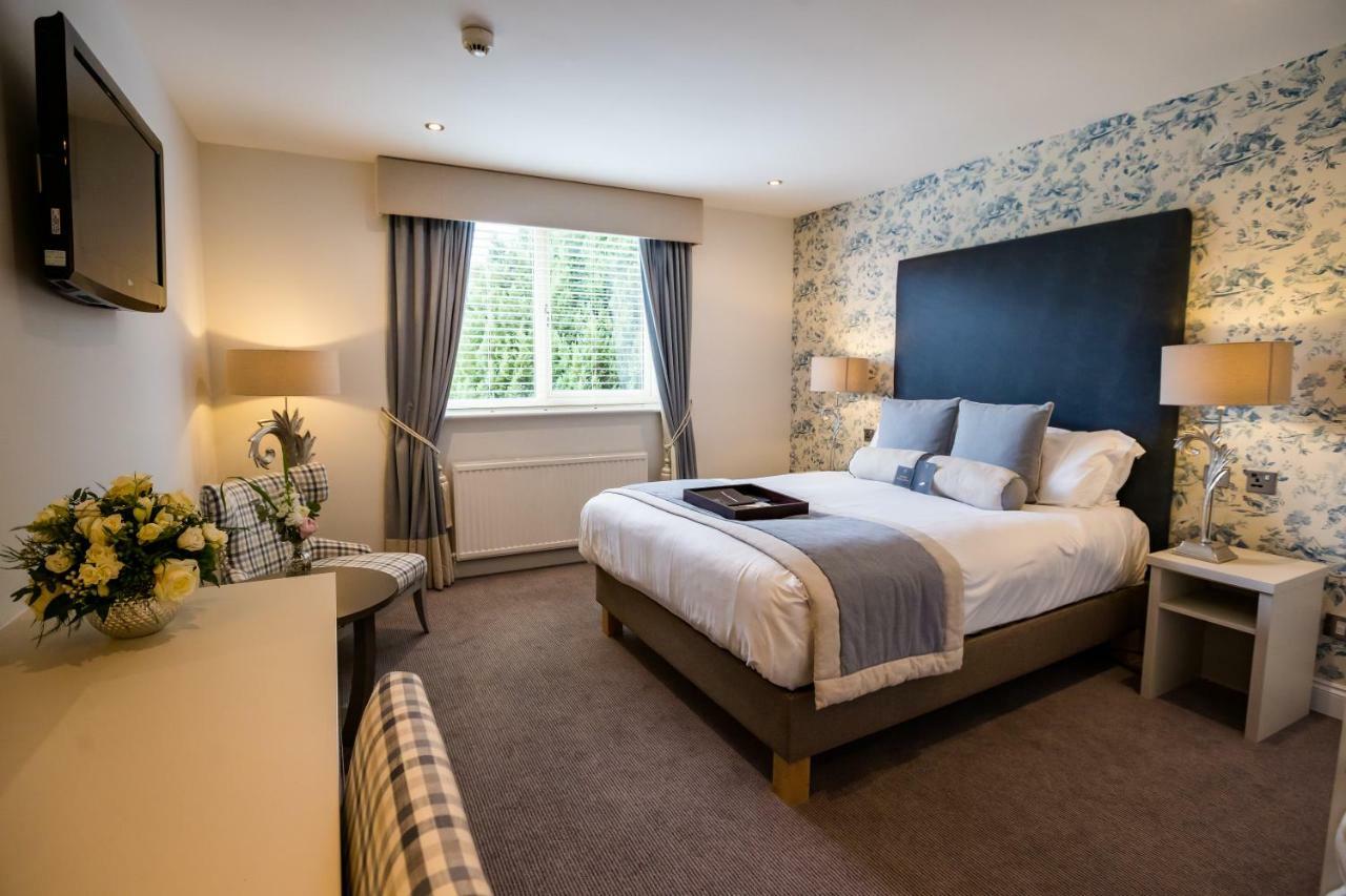 Worldhotels Distinctive Woughton House Hotel Milton Keynes Esterno foto