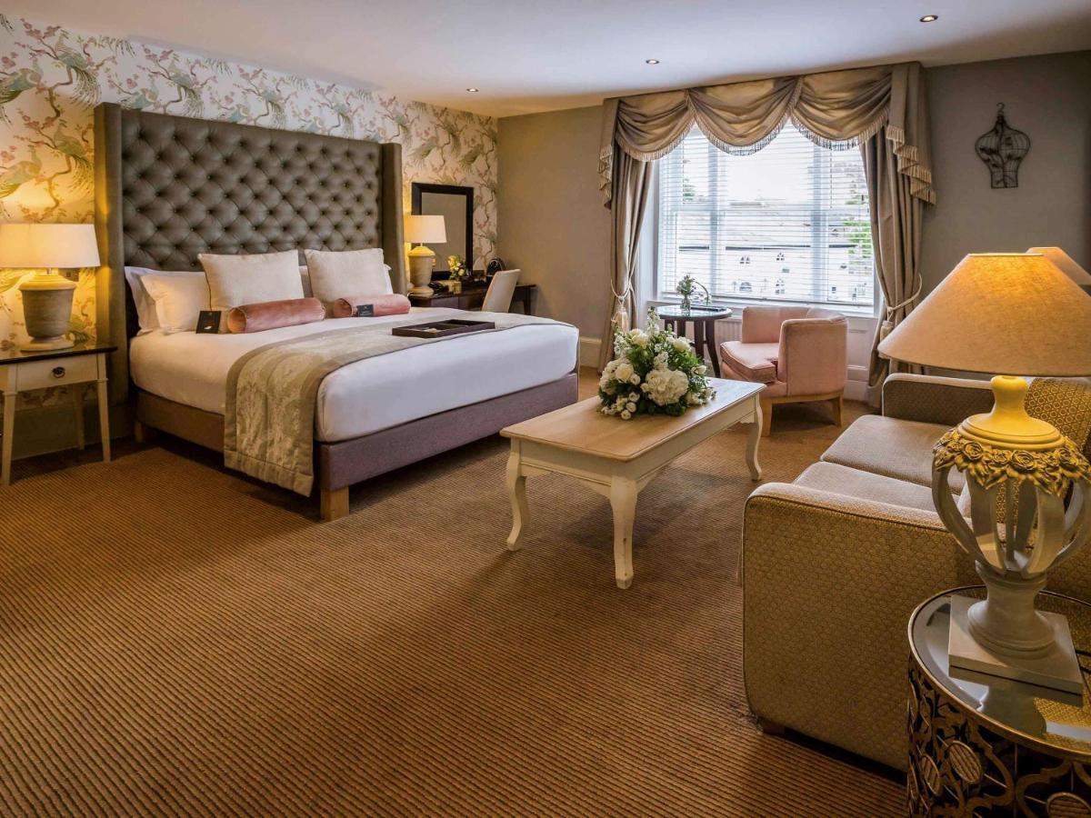 Worldhotels Distinctive Woughton House Hotel Milton Keynes Esterno foto