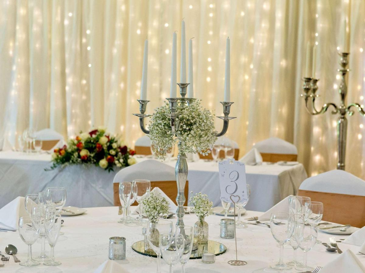 Worldhotels Distinctive Woughton House Hotel Milton Keynes Esterno foto